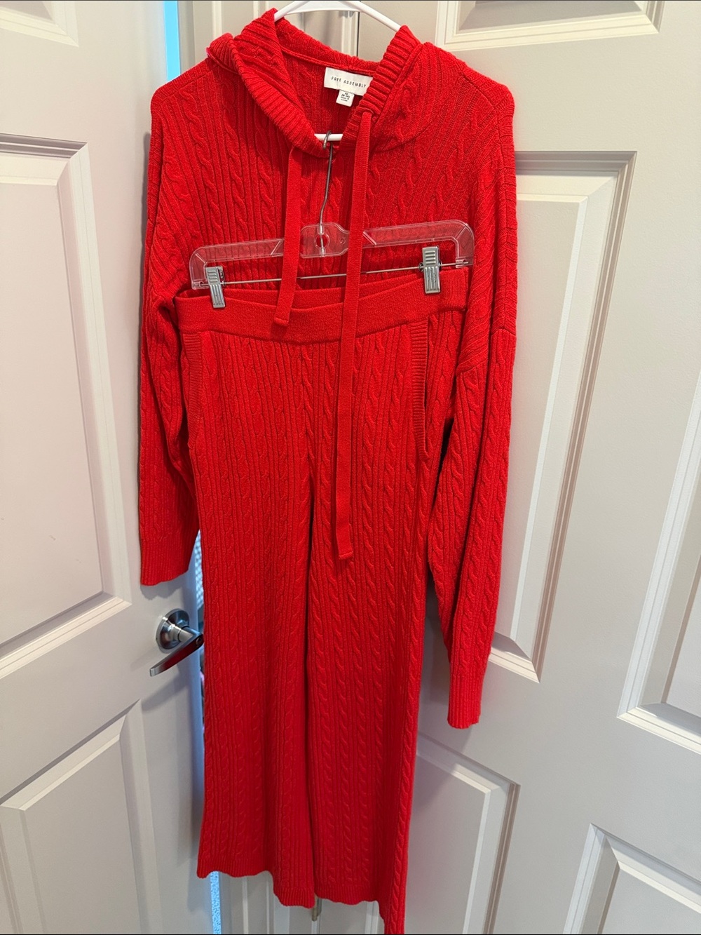 Free assembly Red Cable-Knit Hooded Sweater lounge set
